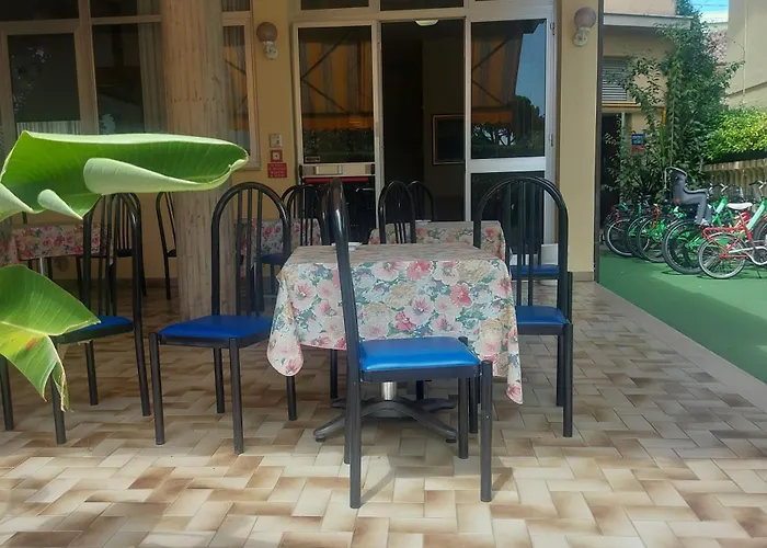 Garni - Pet Friendly Отель Джулианова